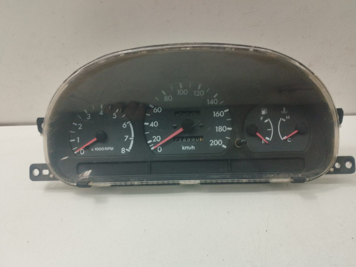 Tablero de Instrumentos Hyundai Accent (LC) 1999-2010 GLS 1.3L 62kW 9400122001