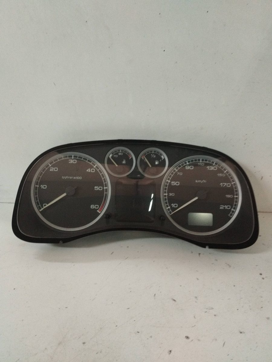 Tablero de Instrumentos Peugeot 307 (S1) 2001-2005 XT 2.0L 66kW 9636708880