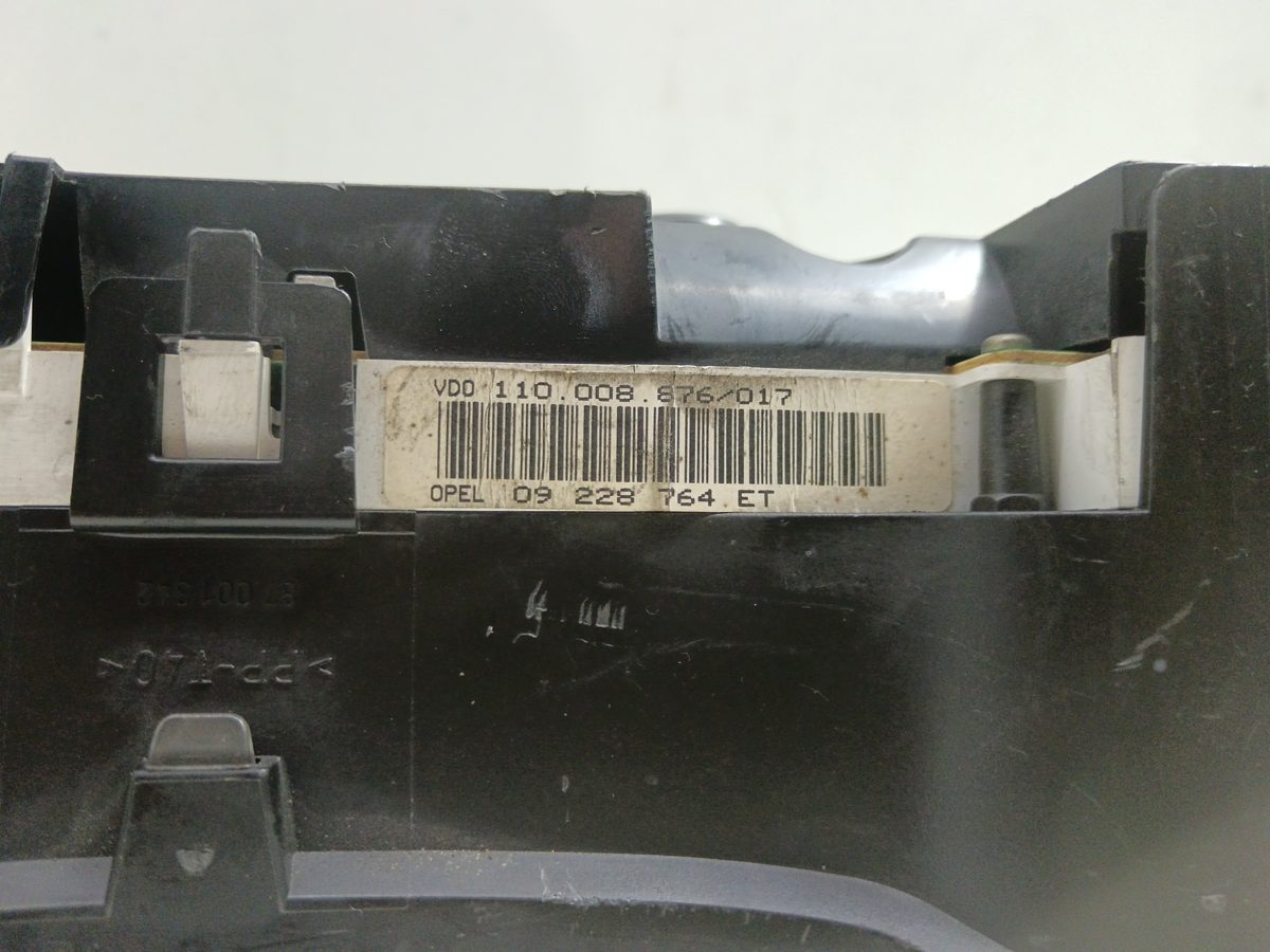 Tablero de Instrumentos Opel Astra G Berlina 1998-2004 2.0 DTI 2.0L 74kW 09228764