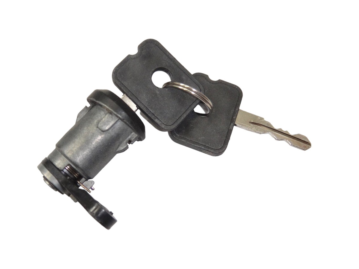 CILINDRO PUERTA IZQUIERDA CHEVETTE NEGRO (CON LLAVE)