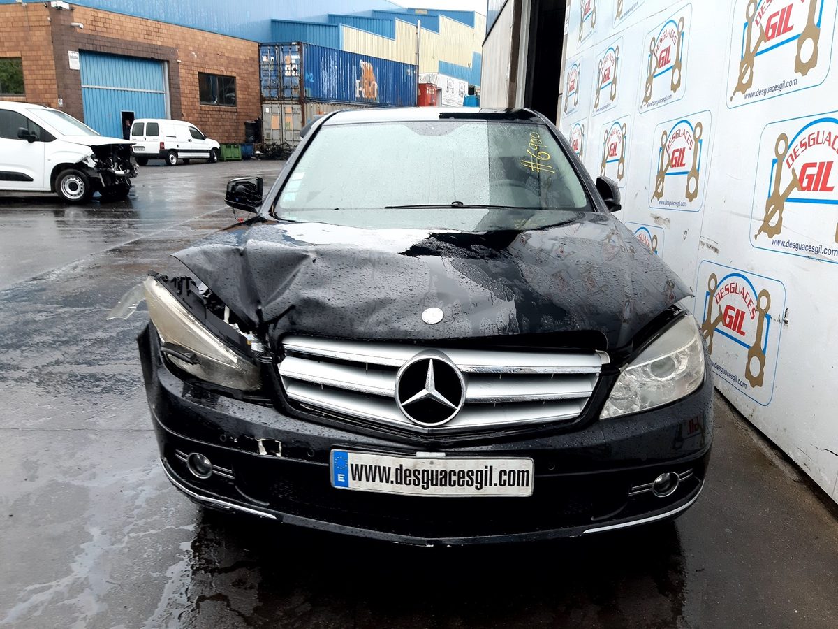 Juego de Brazos de Limpia Parabrisa Delanteros Mercedes-Benz Clase C (W204) Berlina