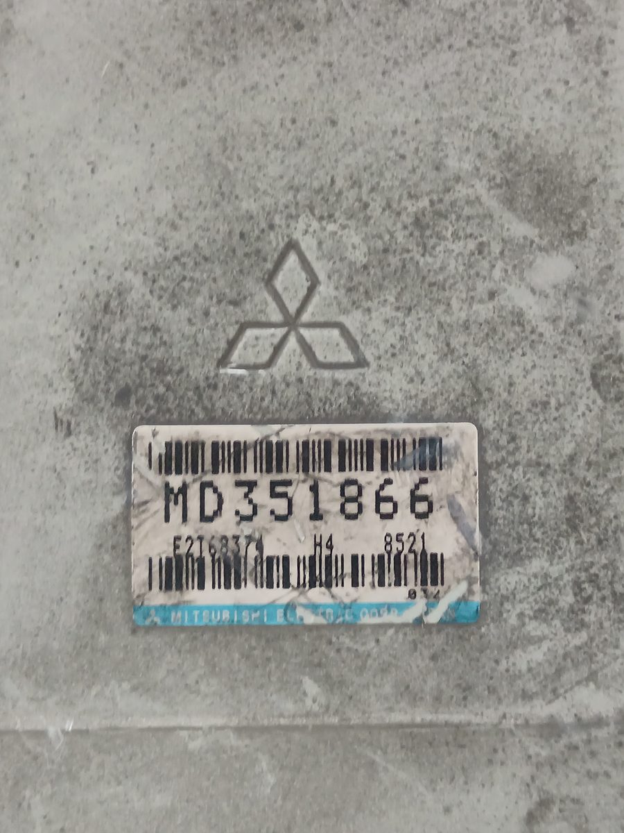Centralita Motor Uce Mitsubishi Carisma Berina 5 (DA0) 1997-1999 1600 GLX MD351866