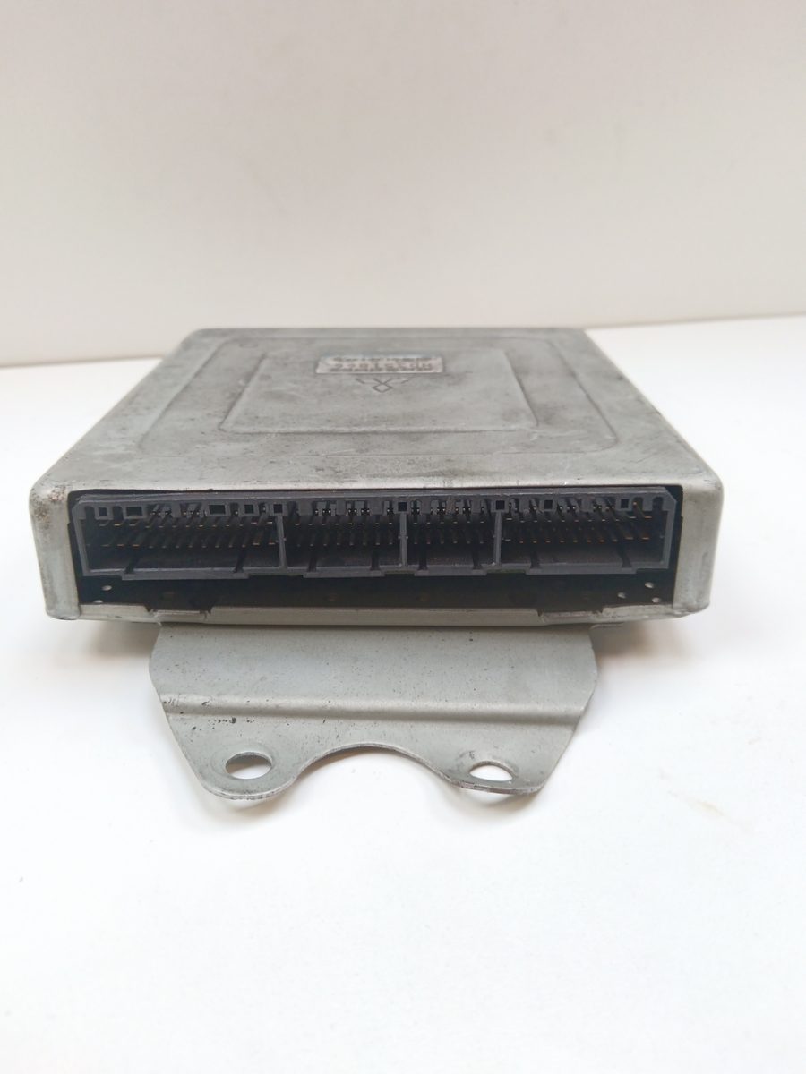 Centralita Motor Uce Mitsubishi Carisma Berina 5 (DA0) 1997-1999 1600 GLX MD351866
