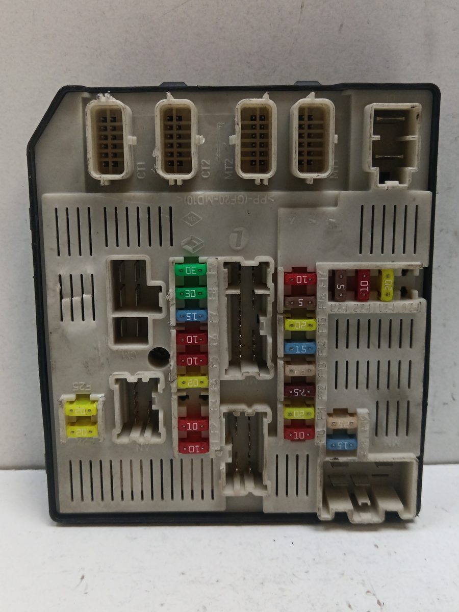 Caja Reles / Fusibles / Modulo Bsi Renault Megane III Berlina 5 P 2008-2016 284B60008R