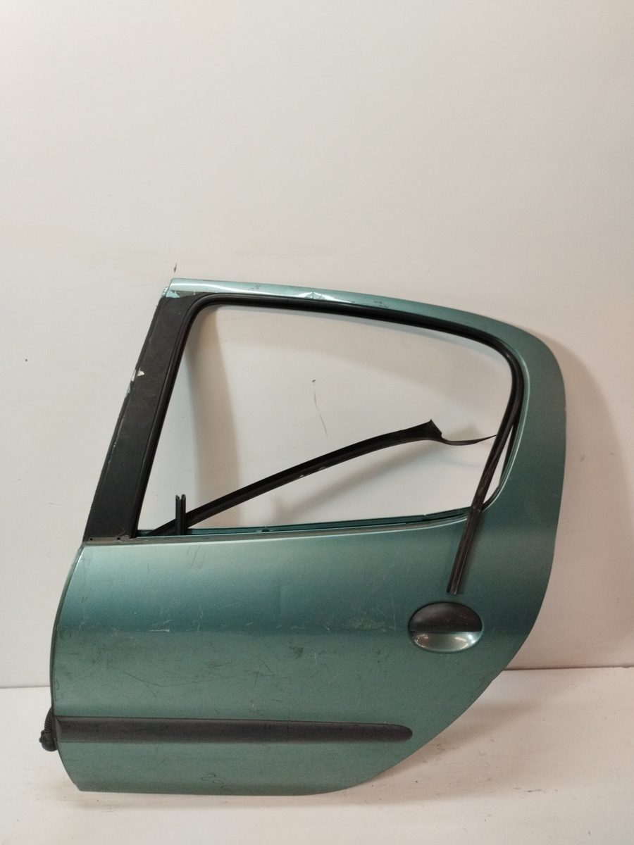 Puerta Trasera Izquierda Peugeot 206 Berlina 1998-2010 XR