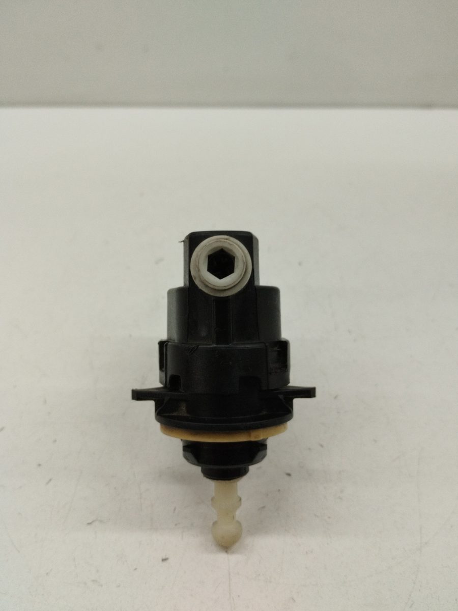Motor Regulacion Faroles Peugeot 208 2012-2019 Access 1.4L 50kW 90005925