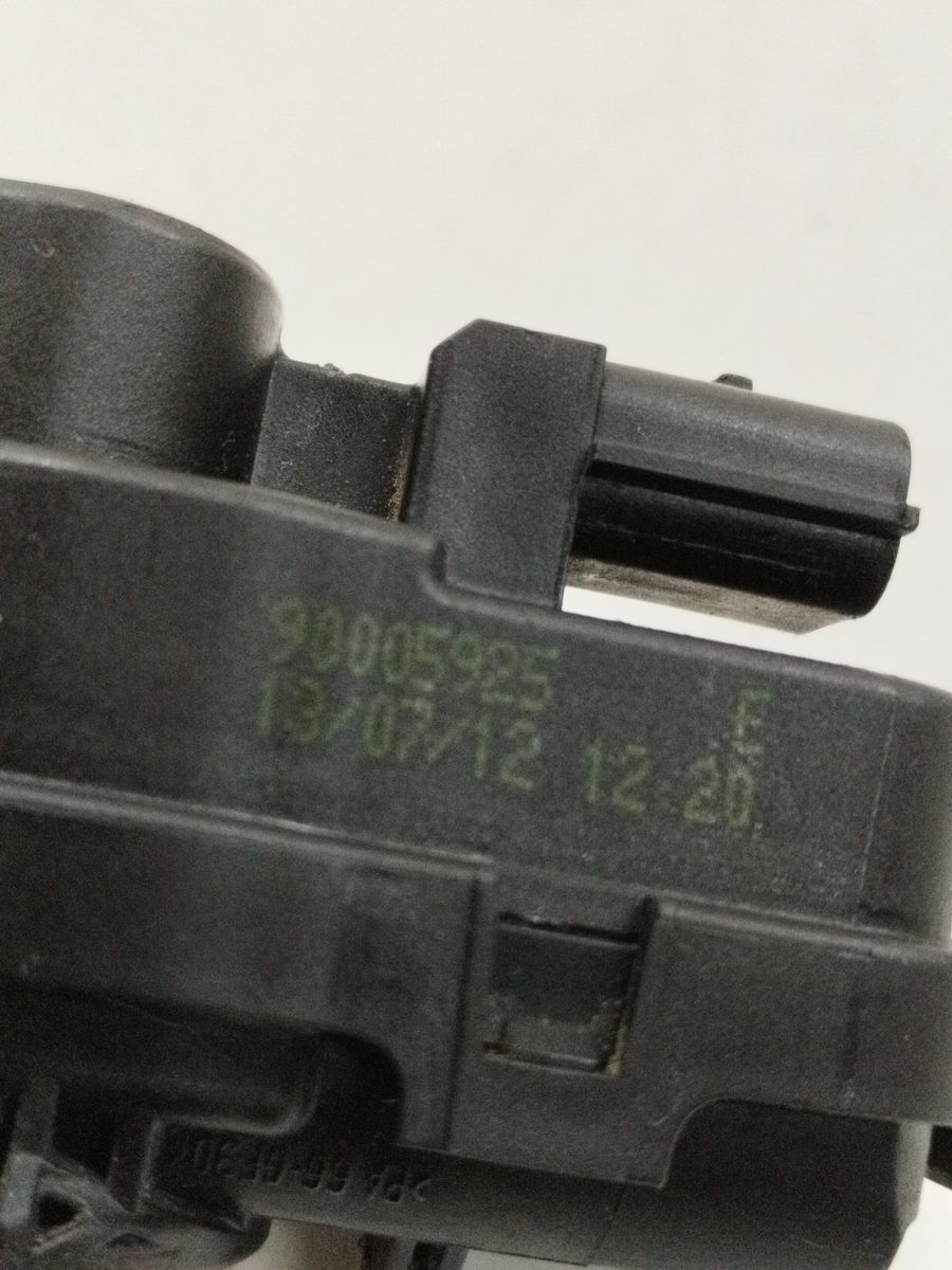 Motor Regulacion Faroles Peugeot 208 2012-2019 Access 1.4L 50kW 90005925
