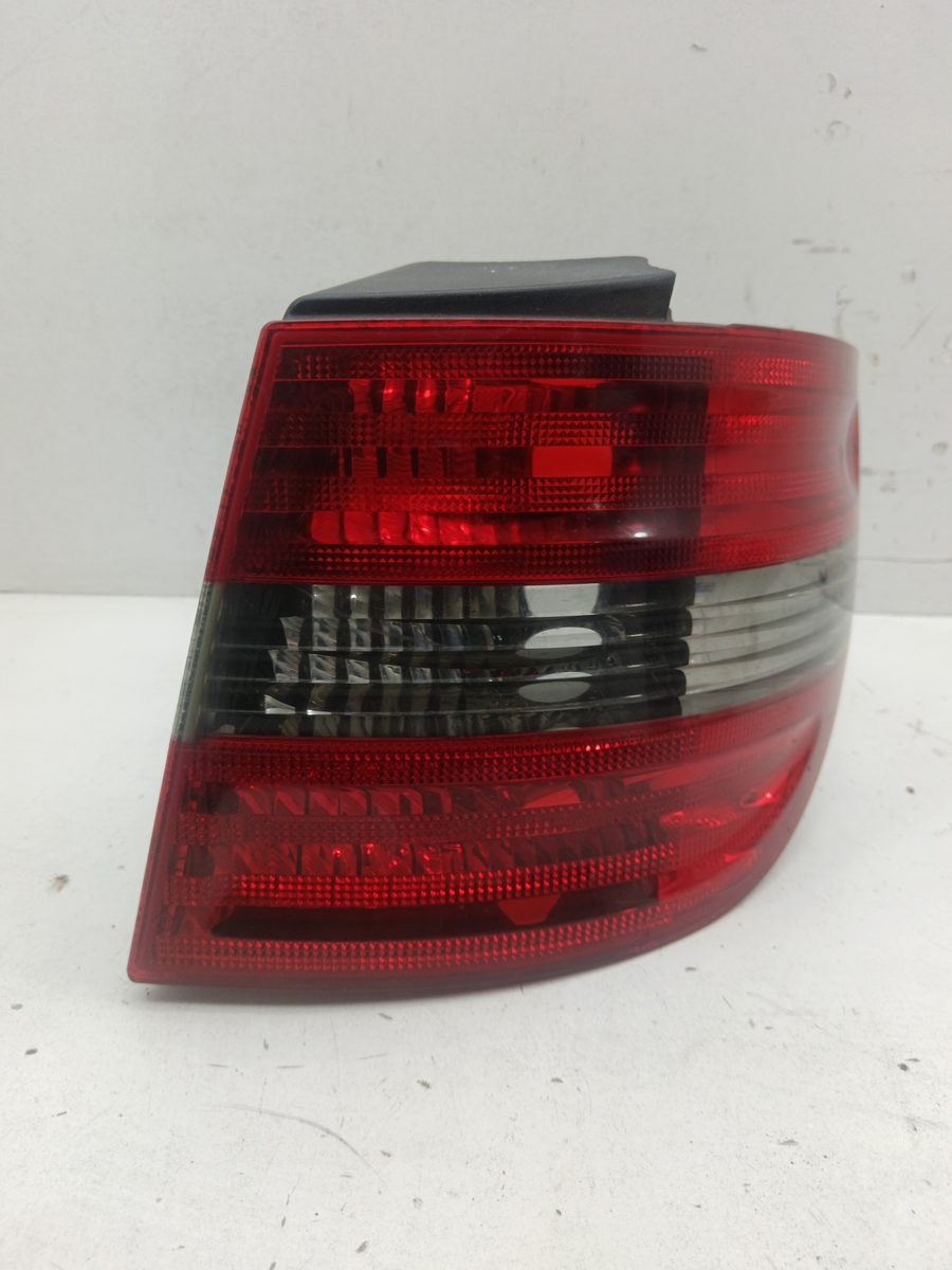 Farol Trasero Derecho Exterior Mercedes-Benz Clase B (W245) 2005-2011 A1698202664