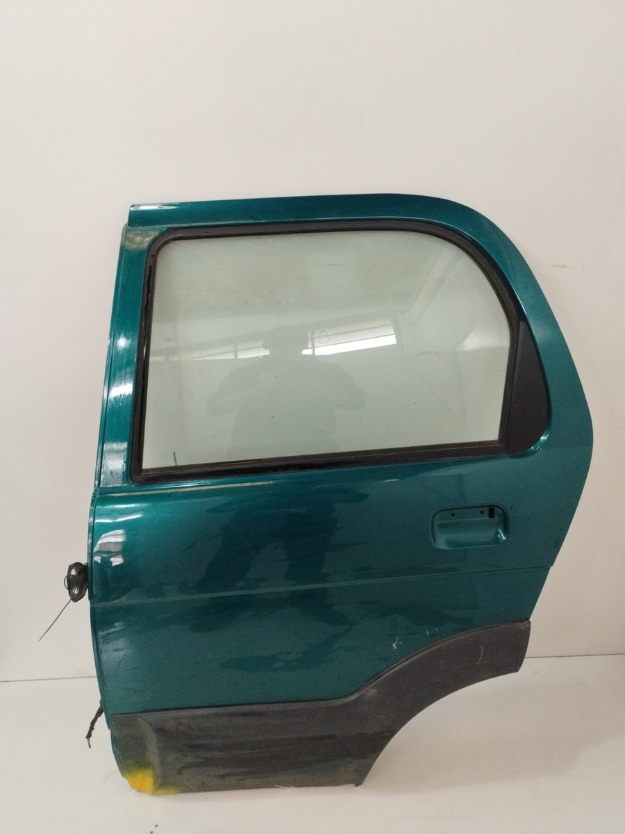 Puerta Trasera Izquierda Daihatsu Terios (J100) 1997-2006 Black Magic