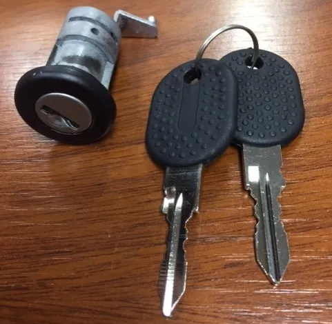 Cilindro de cerradura de puerta delantero izquierdo con llave