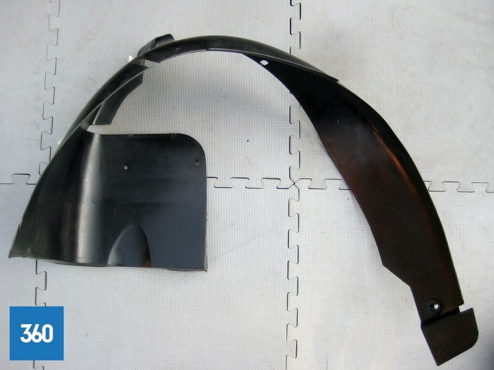 Buche de pasarrueda delantero izquierdo