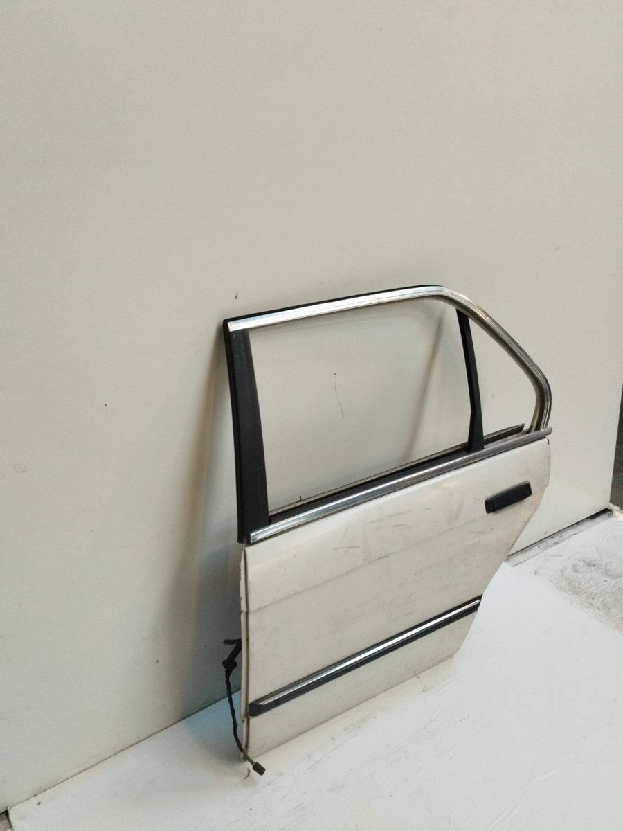 Puerta Trasera Izquierda BMW Serie 3 Berlina (E30) desde 1982
