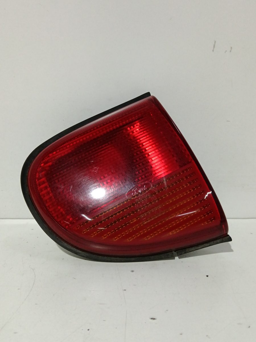 Farol Trasero Derecho Interior Ford Escort Berl./turnier 1995-2000 Atlanta Berlina