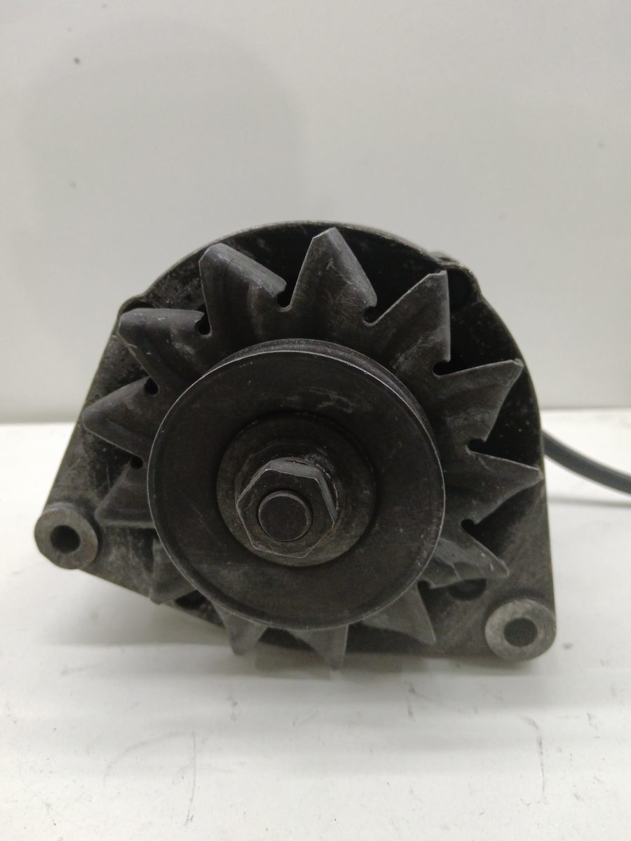 Alternador Mercedes-Benz Clase S (W116) 1972-Actualidad 280 S 2.8L 115kW 0120489526