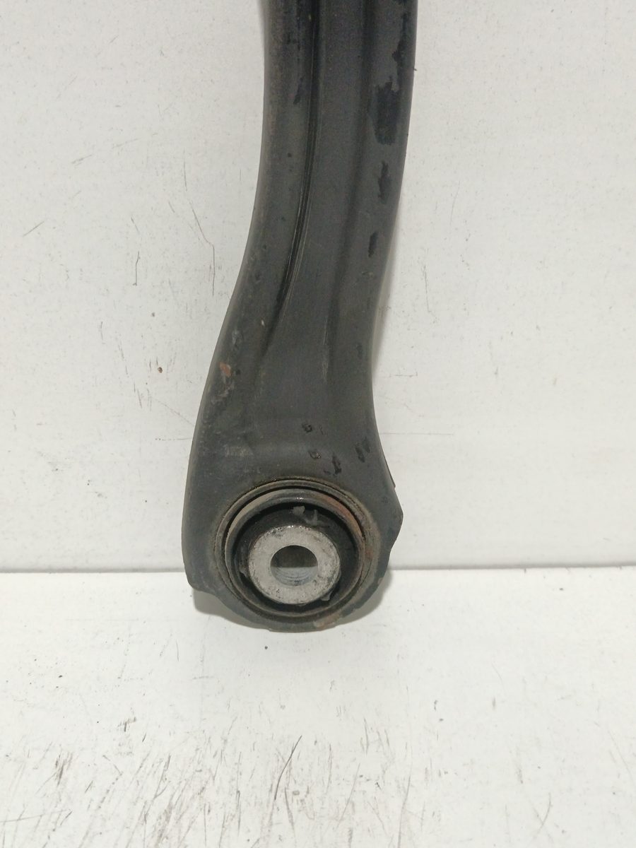 Brazo Suspension Superior Trasero Derecho Mercedes-Benz Clase C (W201) Berlina 1982-1993