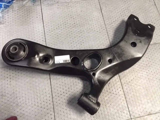 Brazo de suspensión inferior izquierdo