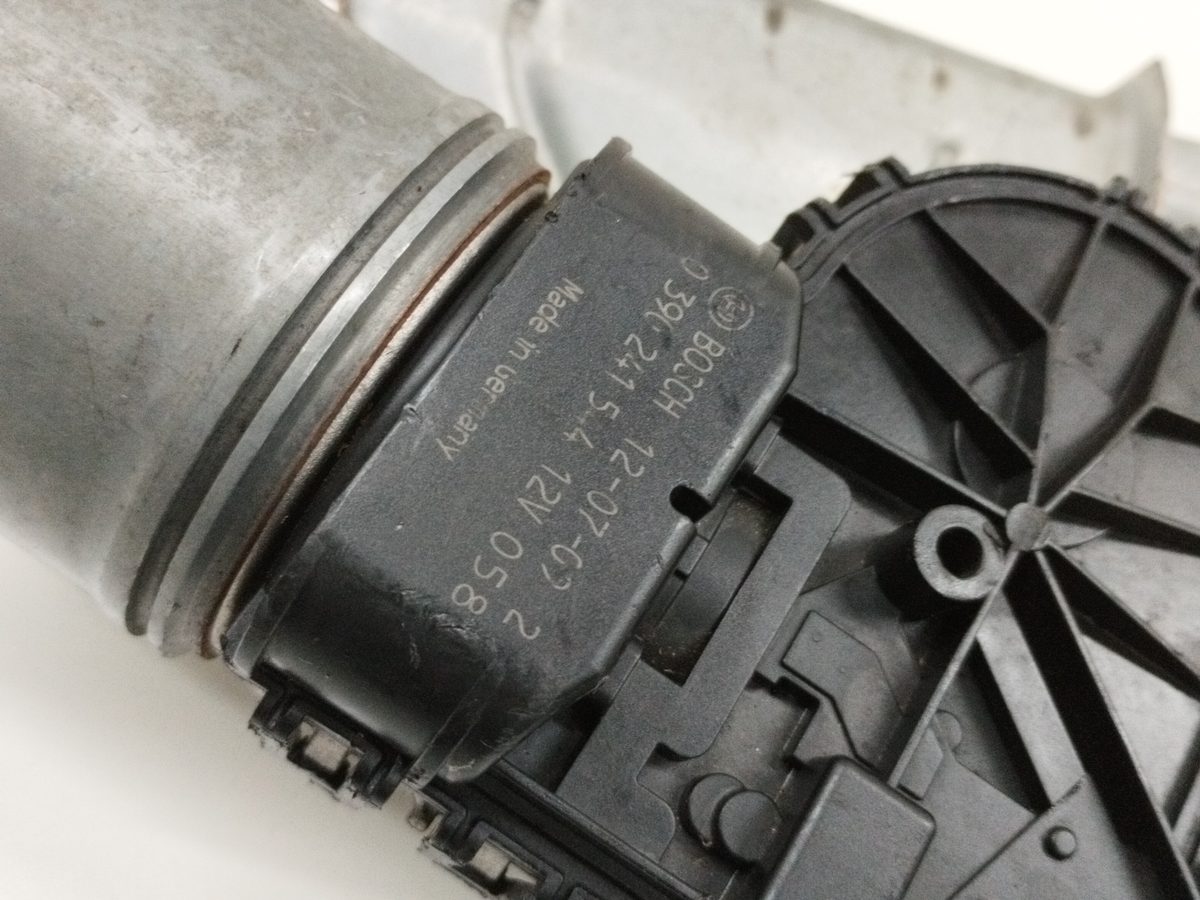 Motor Limpia Delantero Renault Sandero 2012-Actualidad Ambiance 1.2L 54kW 039241544