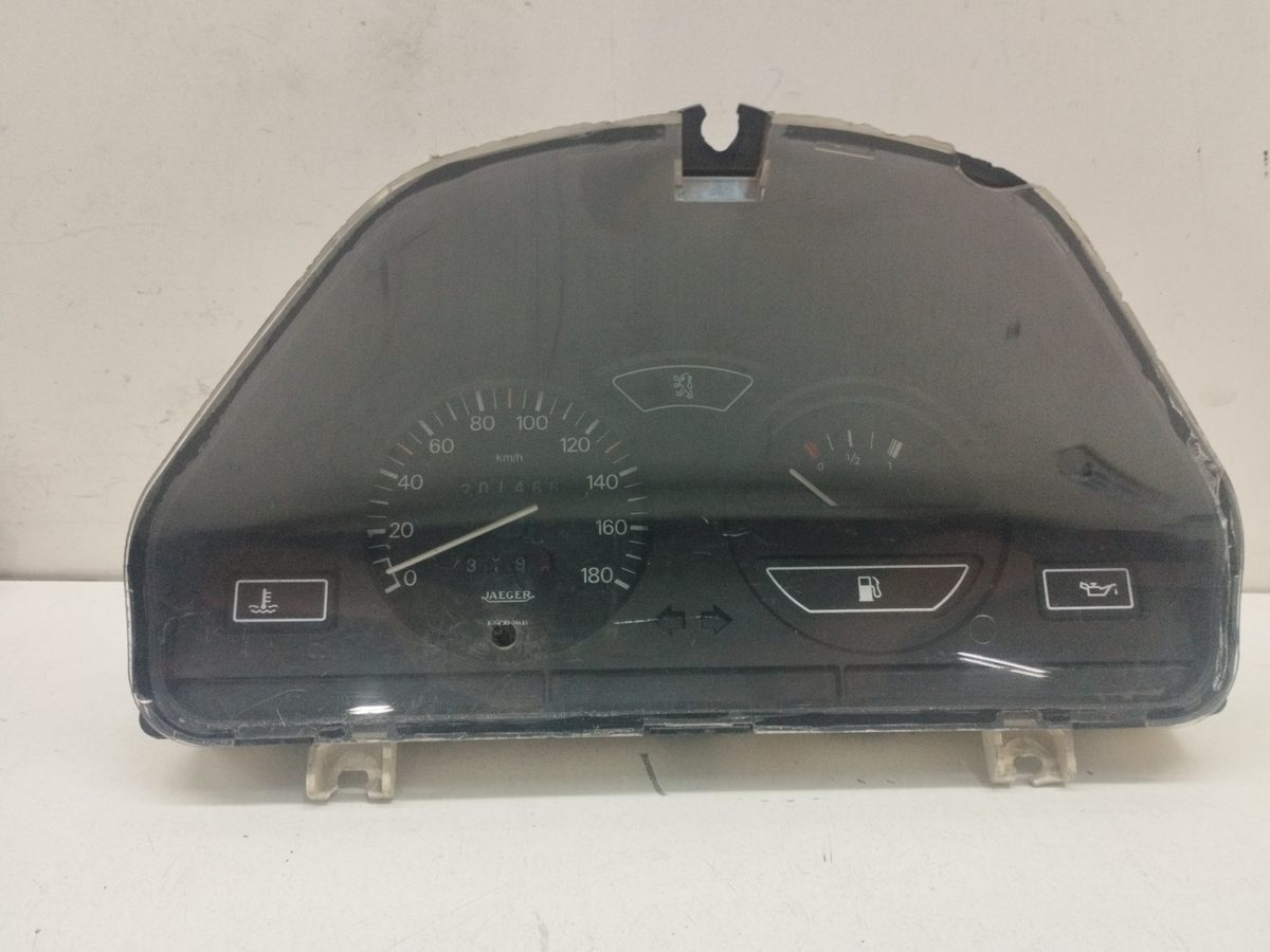 Tablero de Instrumentos Peugeot 106 (S1) 1991-1996 1,1 1.1L 44kW 9605593680