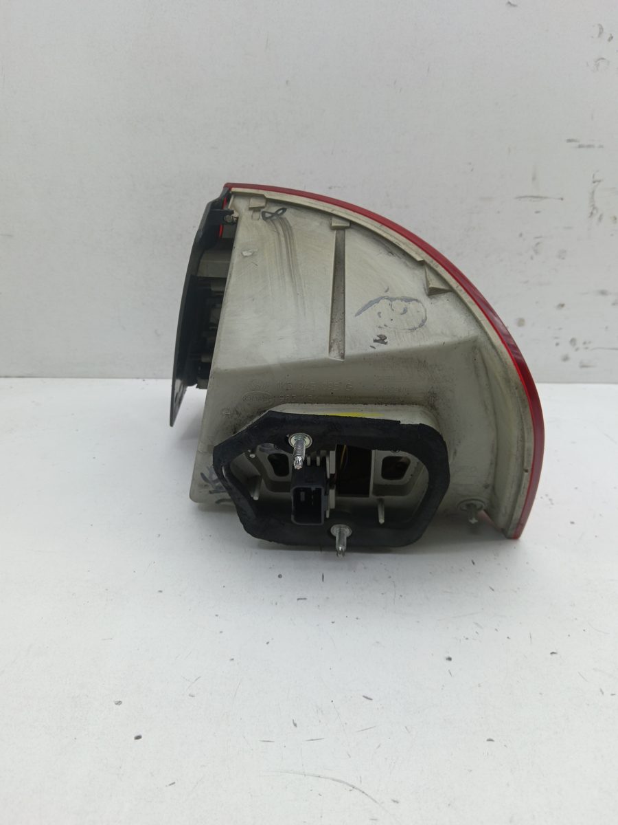 Farol Trasero Izquierdo Exterior Volkswagen Jetta (1K2) 2005-2010 1K5945095G