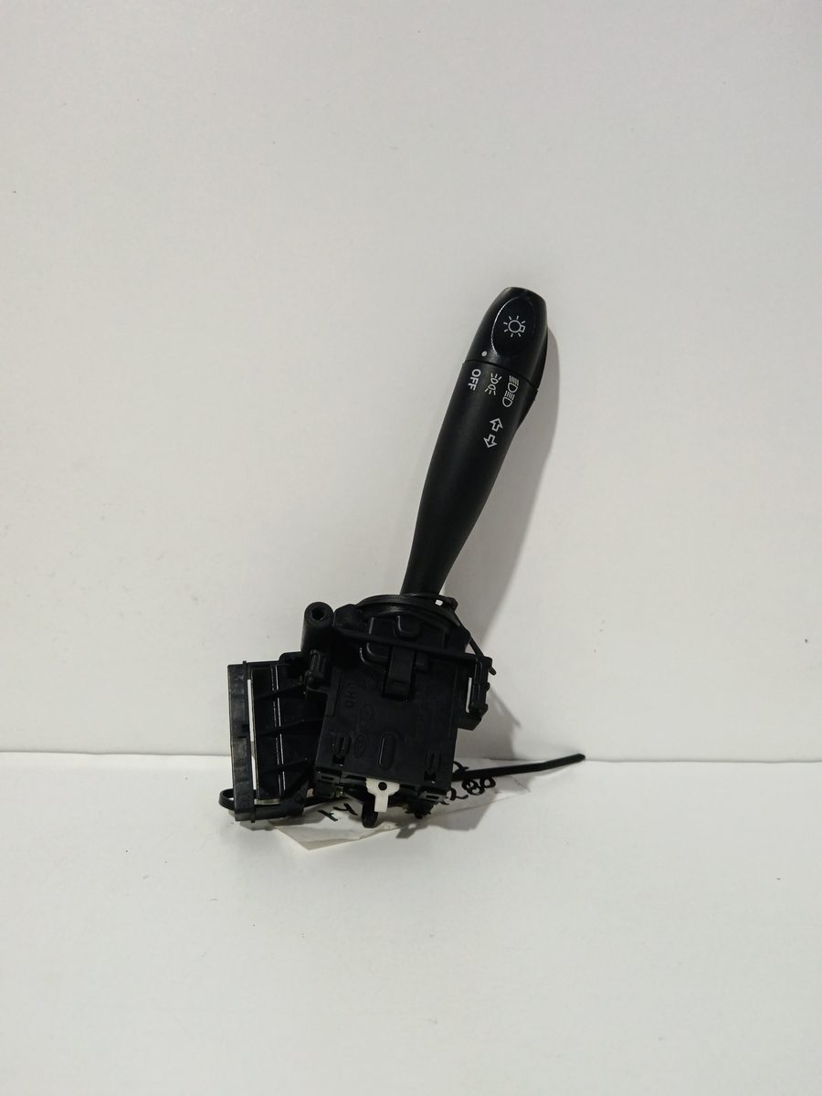 Llave de Luces Y Señalero Hyundai Accent (MC) 2006-2010 GL 1.4L 71kW 32932A