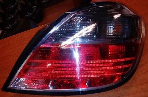 Faro trasero derecho