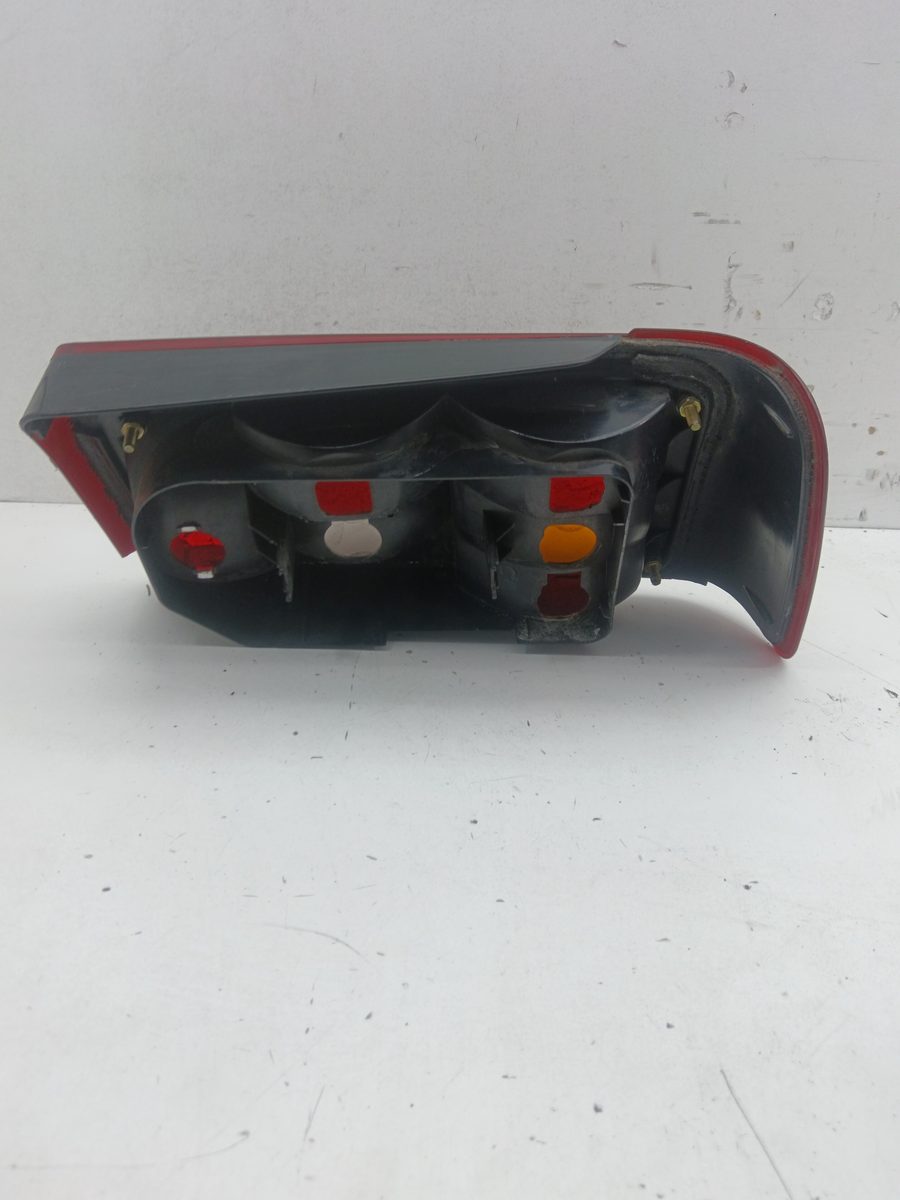 Farol Trasero Izquierdo Exterior Volvo Serie 460 1989-1997 Turbodiesel 460827