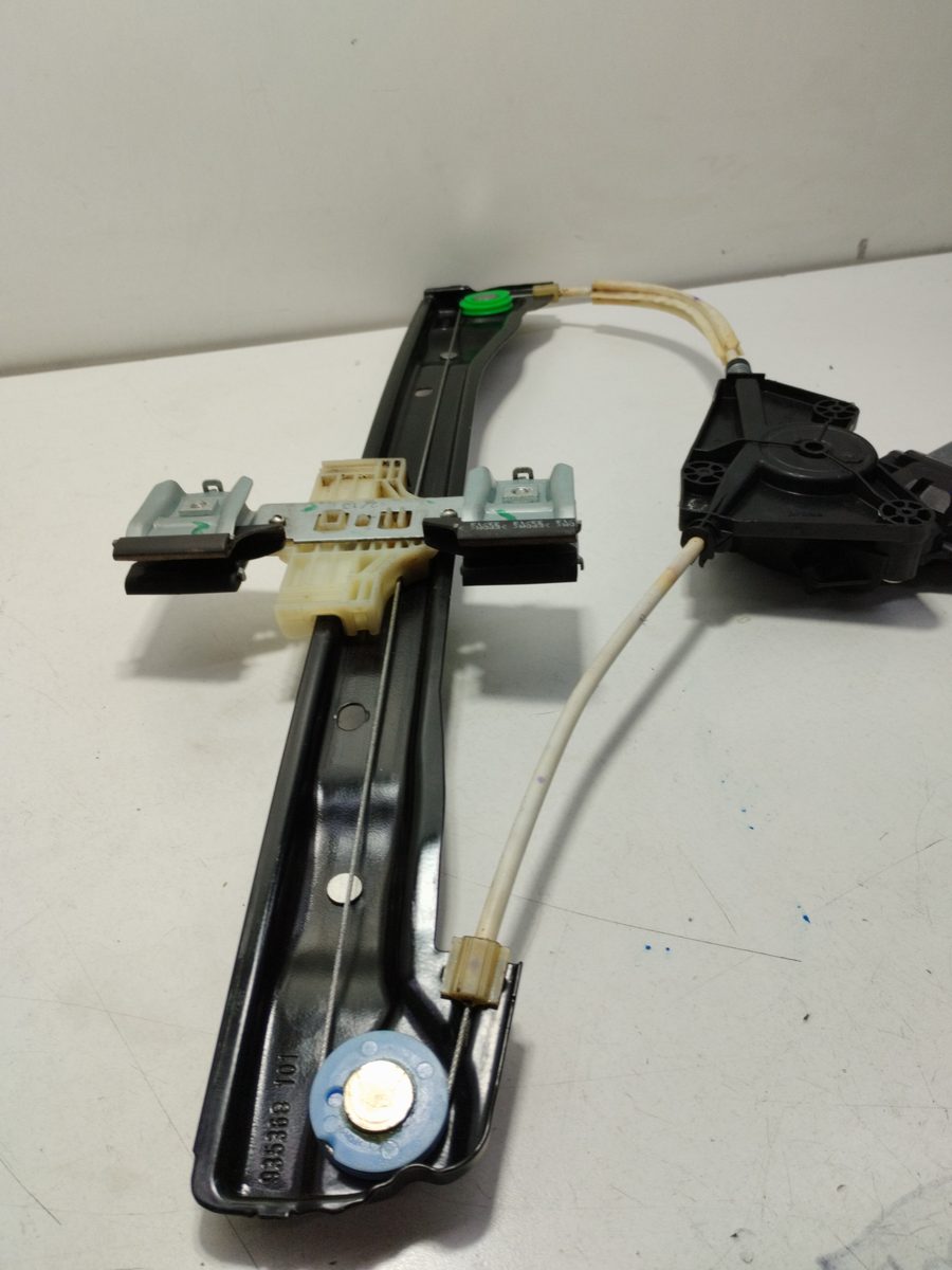 Alza Cristal Delantero Izquierdo Electrico Volkswagen Up! (121) 2011-2016 * 1S4857461A