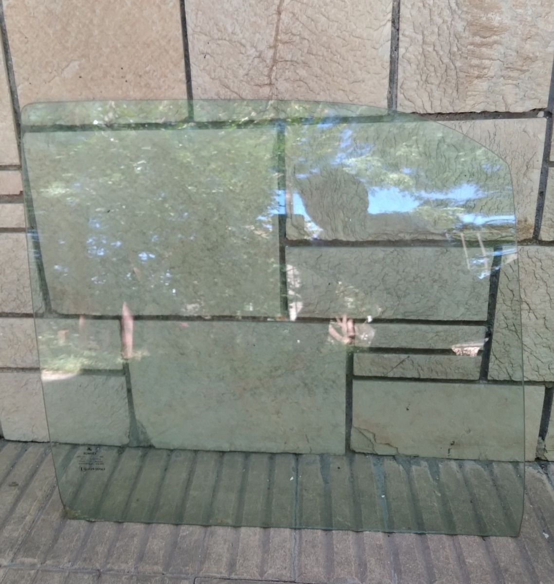 Vidrio De Puerta Delantero Vw Santana Ford Versailles D E I