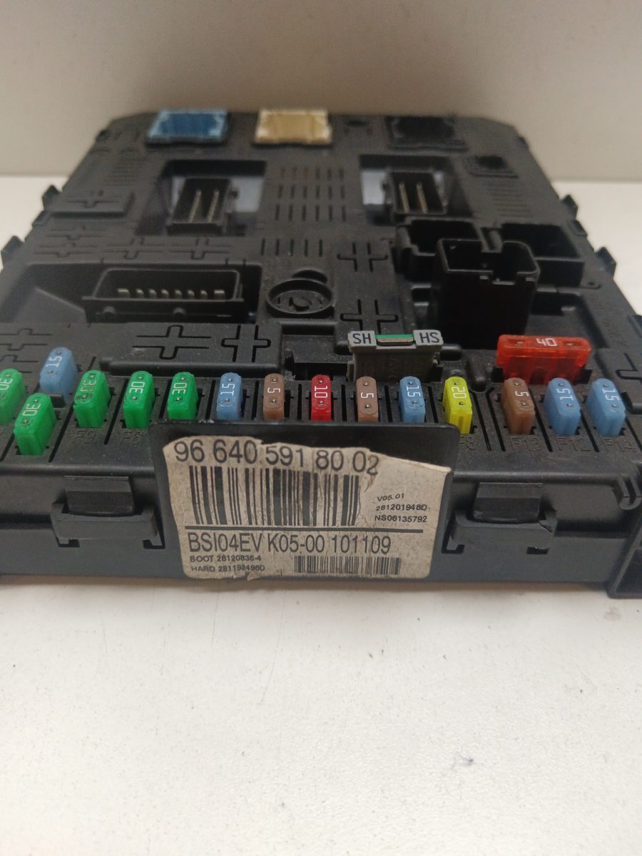 Caja Reles / Fusibles / Modulo Bsi Citroën C4 Berlina 2004-2011 Exclusive 96640591800