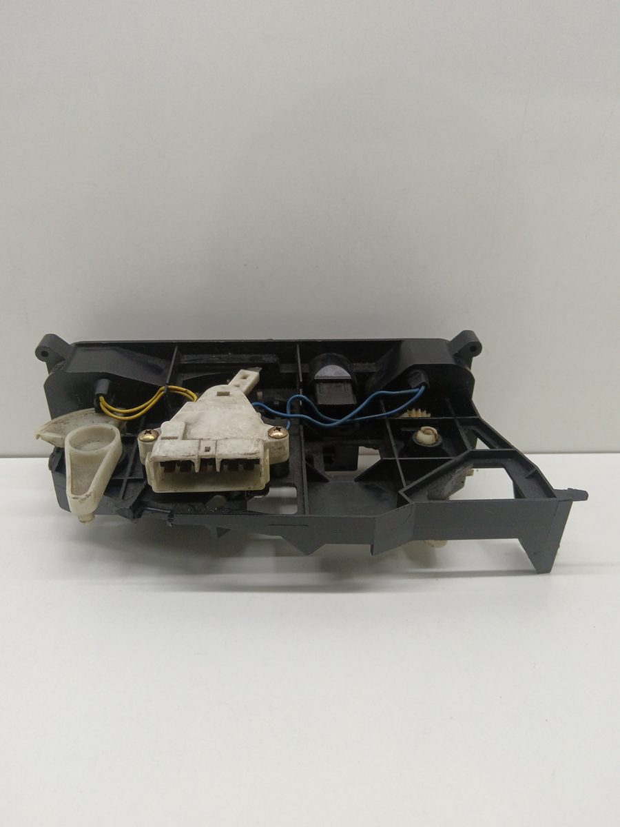 Comandos de Calefacción Mitsubishi Colt (CJ0) 1996-2003 1300 Avance 1.3L 60kW
