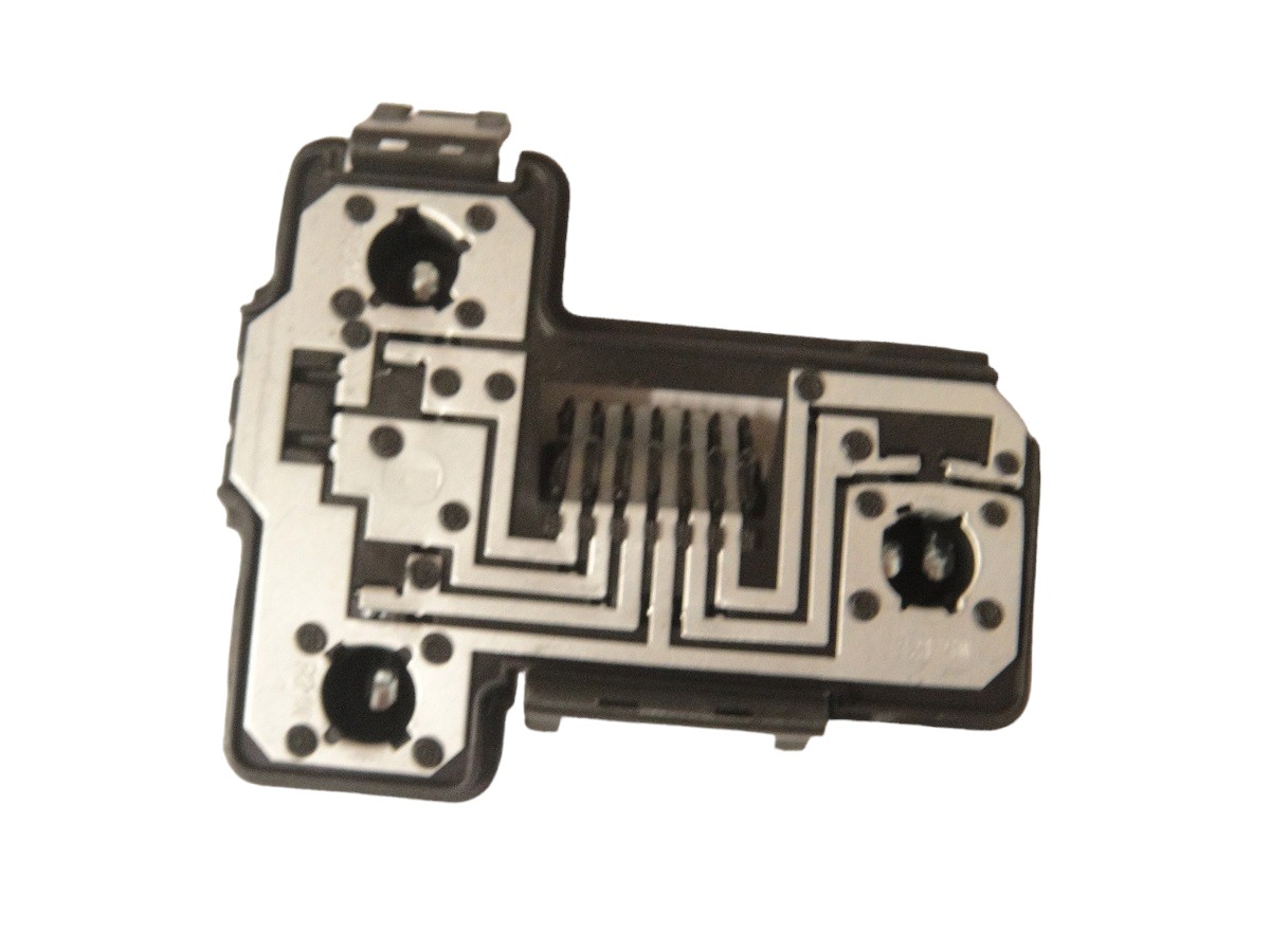 PORTA LAMPARA FARO TRASERO IZQ CHEVROLET CORSA 3P 00/09
