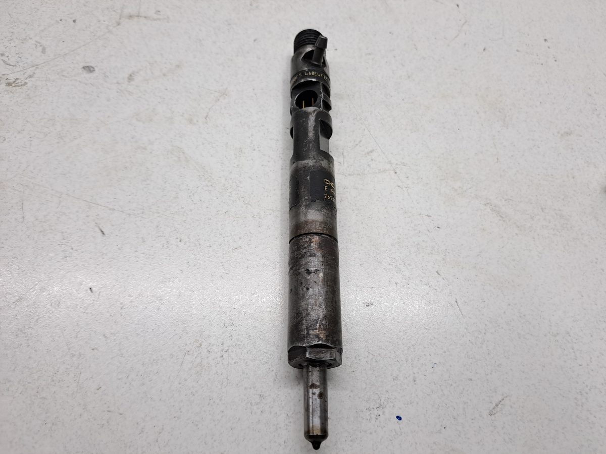 Inyector Ford Focus Berlina (CAK) 1998-2004 1.8 TDDI Turbodiesel CAT 1.8L 66kW 1S4Q9F593AF