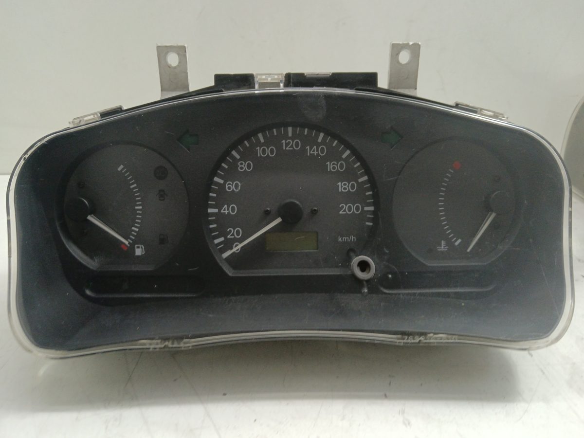 Tablero de Instrumentos Mitsubishi Colt (CJ0) 1996-2003 1300 GLX 1.3L 60kW MR233049