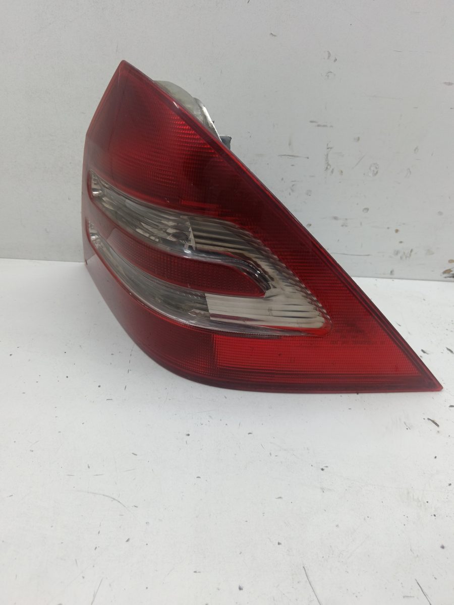 Farol Trasero Derecho Exterior Mercedes-Benz Clase C (W203) Berlina 2000-2007