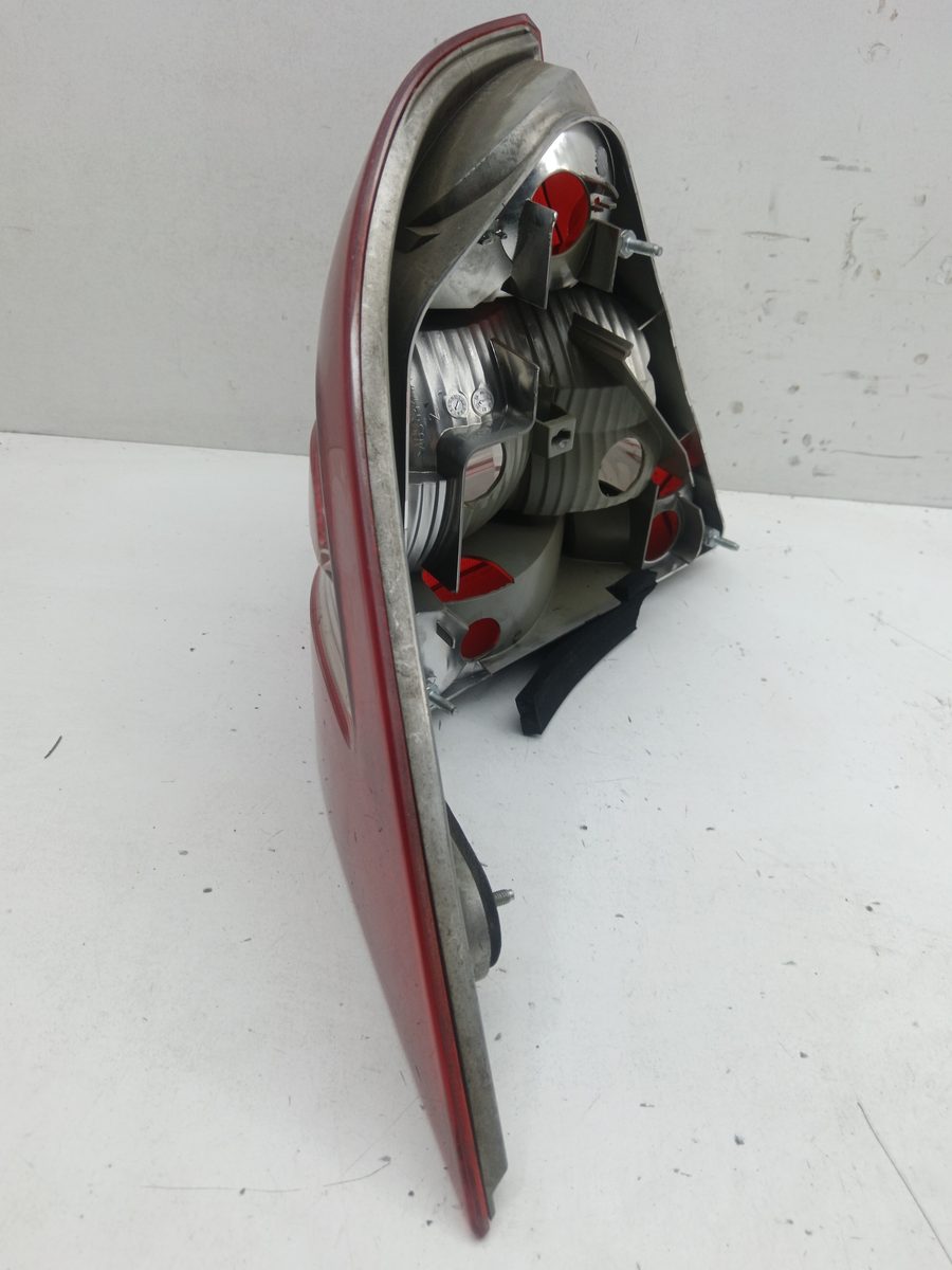 Farol Trasero Derecho Exterior Mercedes-Benz Clase C (W203) Berlina 2000-2007