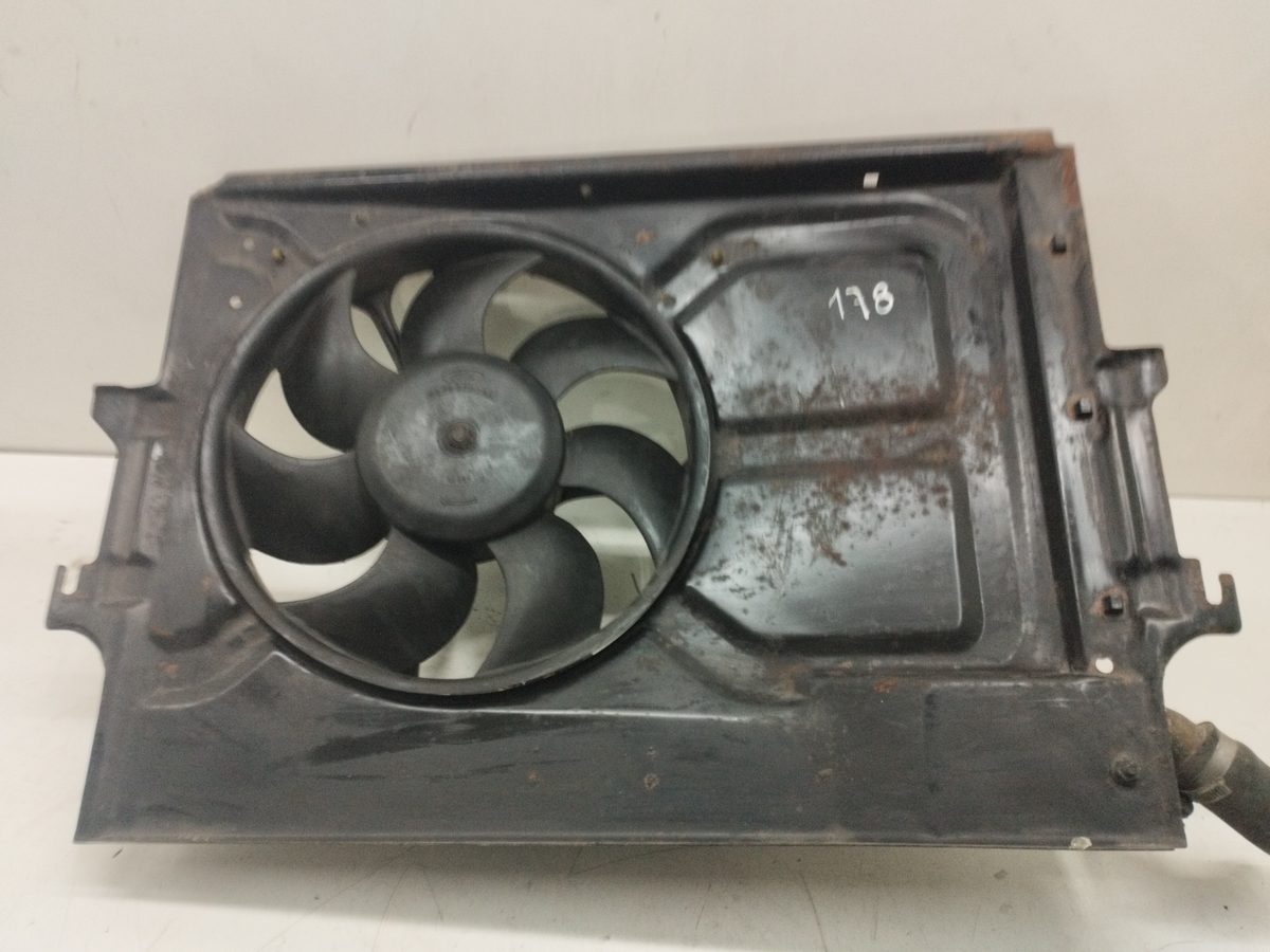 Electroventilador Ford Escort Berl./turn./cab./express desde 1980 92AB8146DD