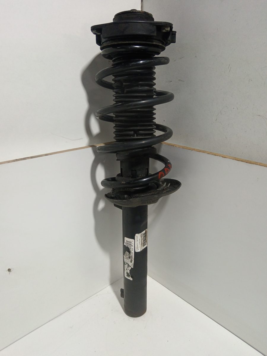 Amortiguador Delantero Derecho Volkswagen Jetta (1K2) 2005-2010 Advance 1K0413031CK