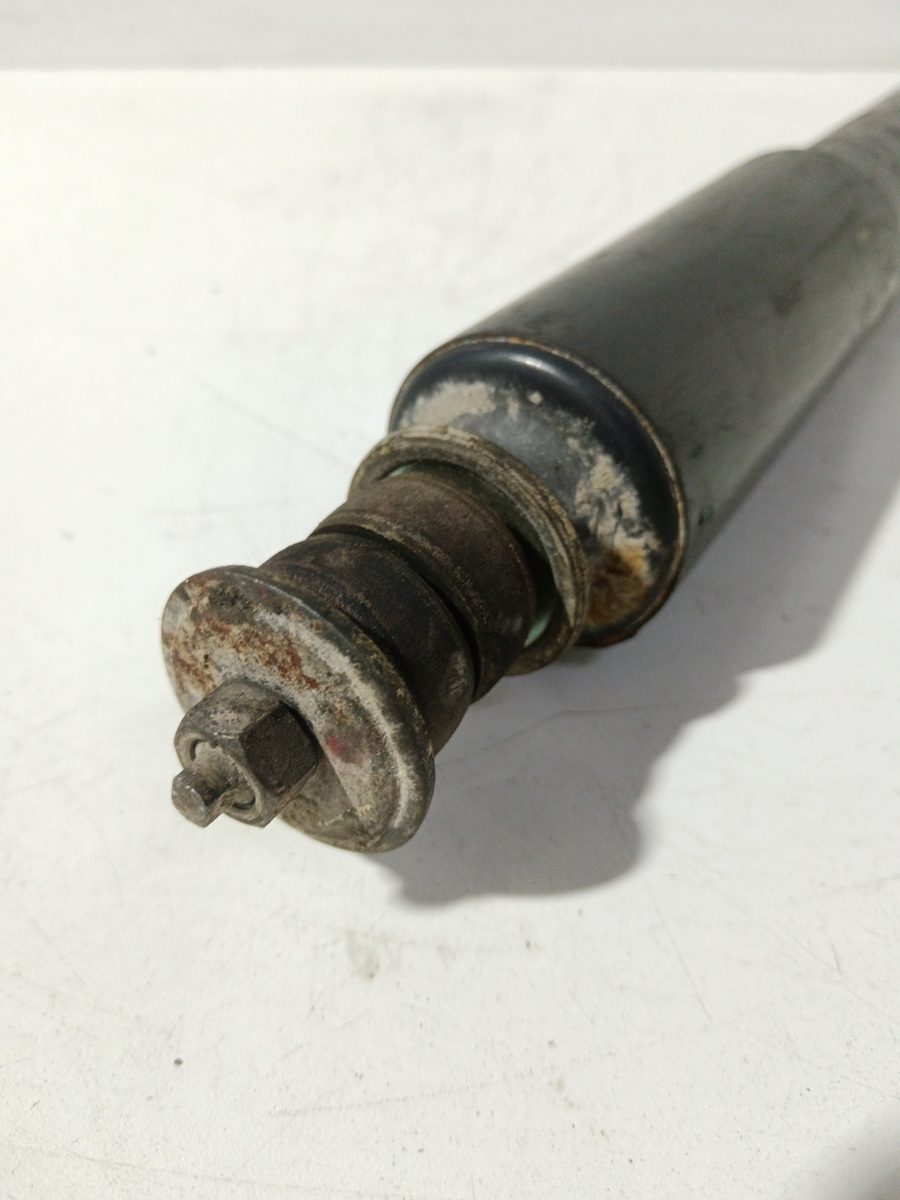 Amortiguador Delantero Der/Izq Mitsubishi L 200 (K60T) 1996-1999 2.5 Diesel MR151227