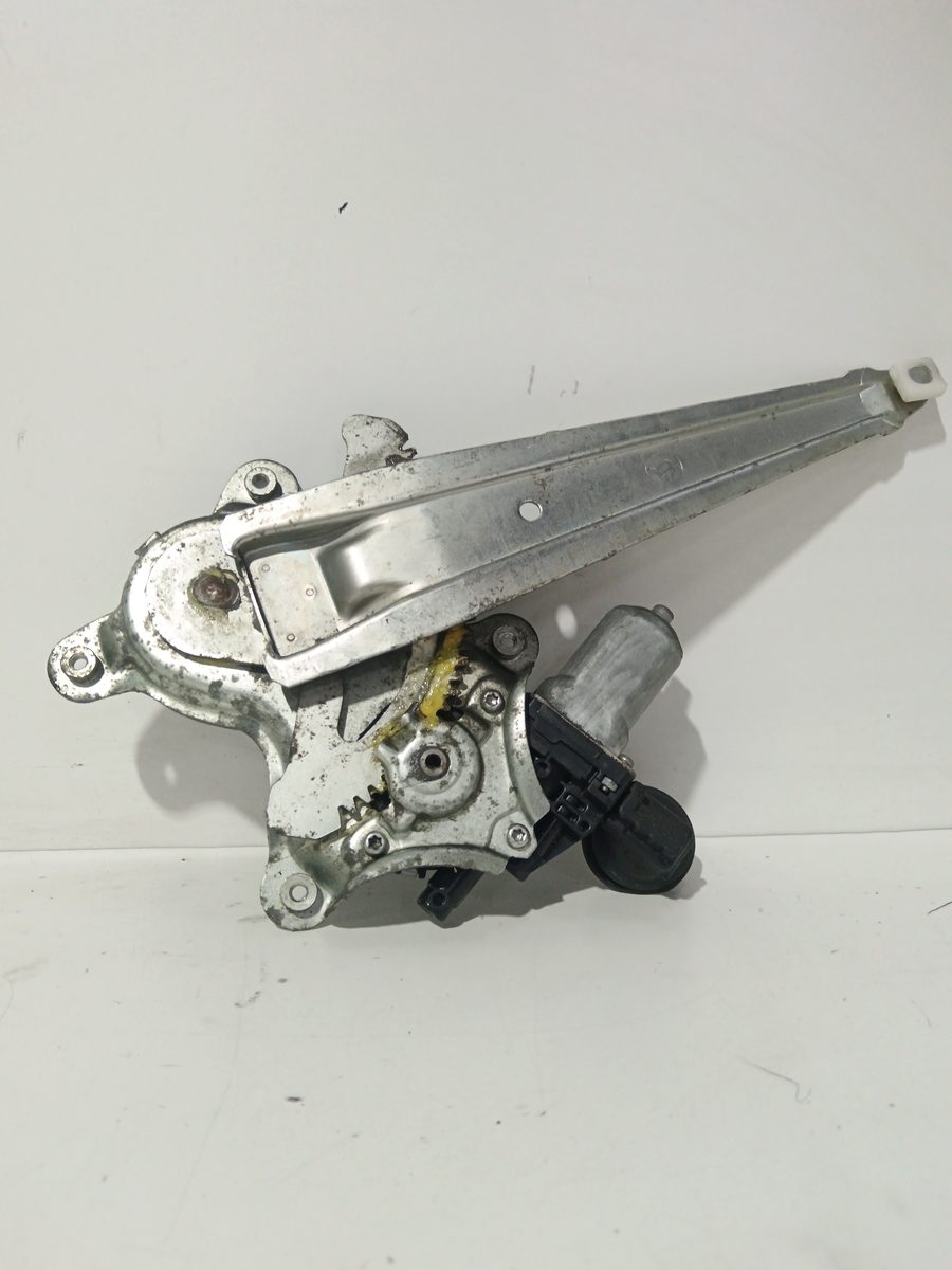 Alza Cristal Trasero Izquierdo Electrico Toyota Corolla (E15) 2006-2011 Luna
