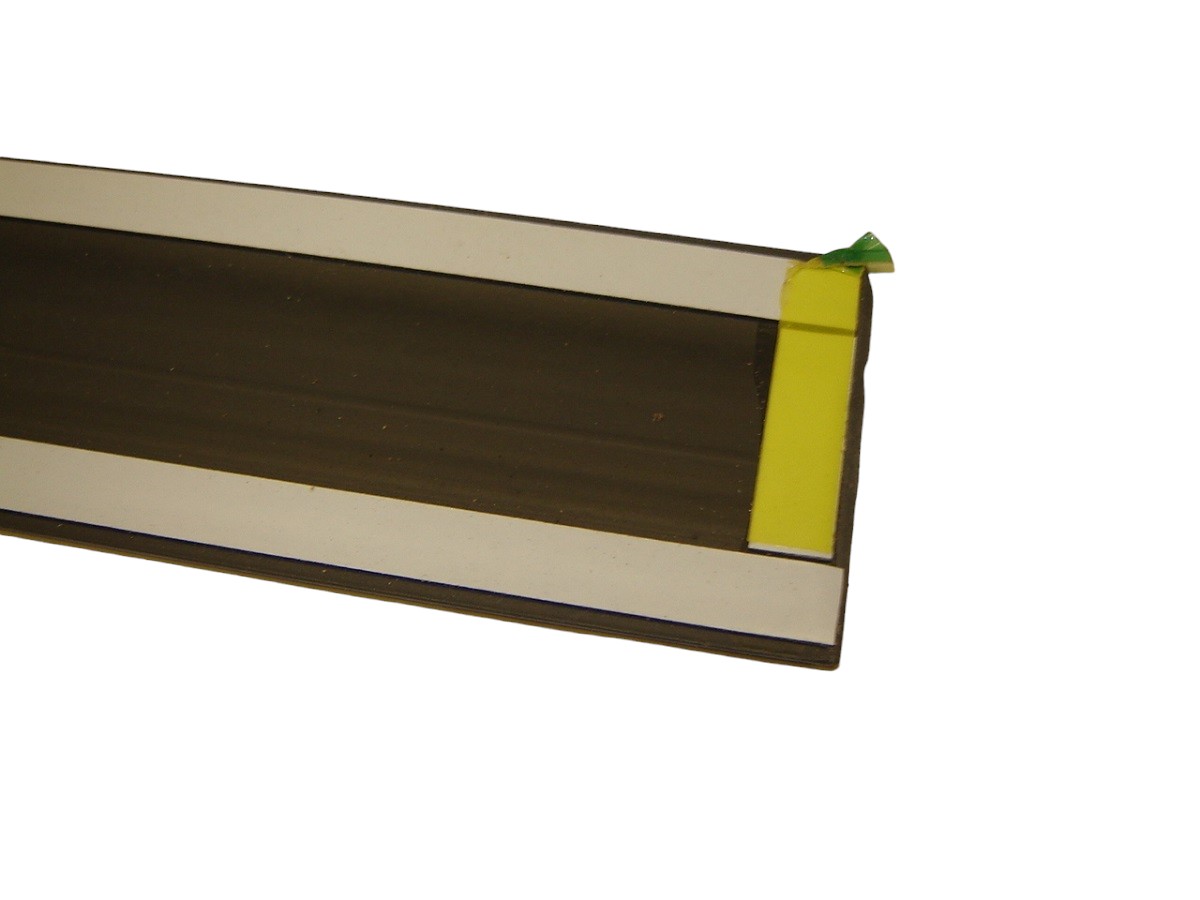 MOLDURA LATERAL PUERTA DELANTERA DERECHA ISUZU TF *GOMA*