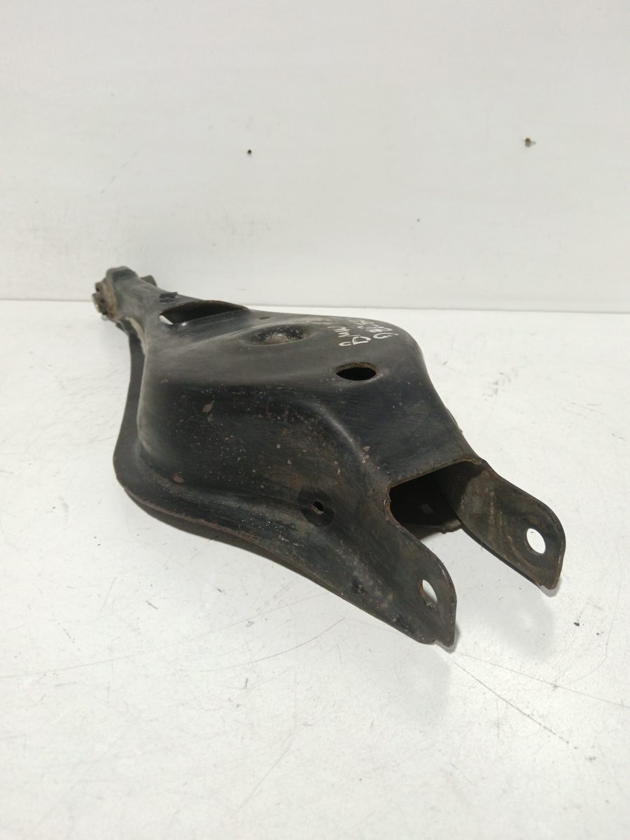 Parrilla de Suspension Inferior Trasera Derecha BMW Serie 3 Berlina (E36) 1990-1998 660101