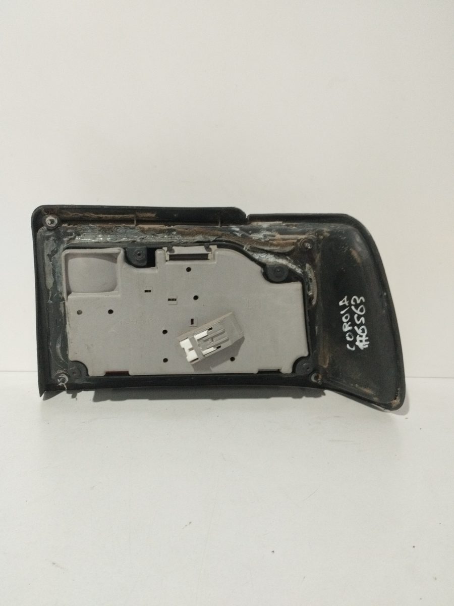 Farol Trasero Izquierdo Exterior Toyota Corolla 1986-1990 12121935
