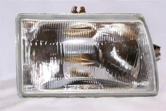 SEMIOPTICA DER FORD FESTIVA 89 DEPO