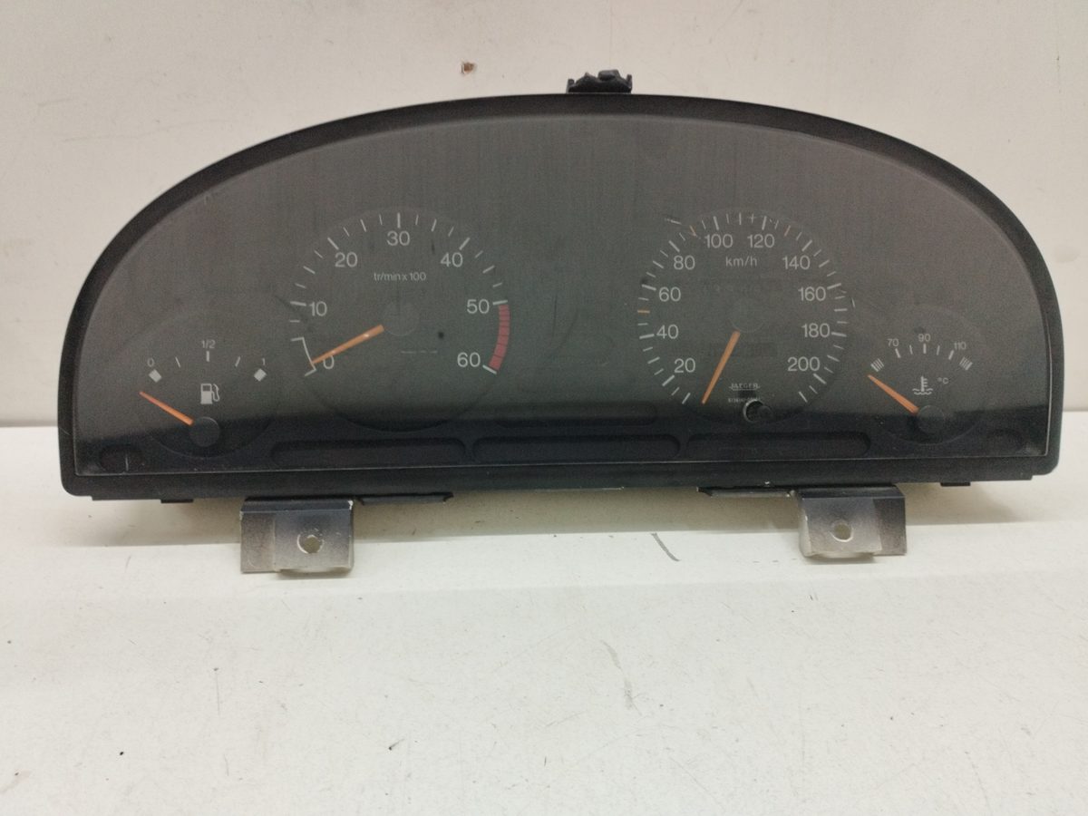 Tablero de Instrumentos Peugeot 405 Berlina 1987-1996 1.6 CAT-U 1.6L 53kW 9619375080