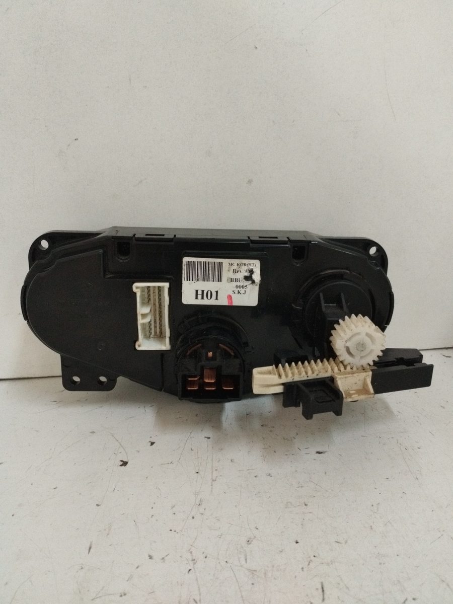 Comandos de Calefacción Hyundai Accent (MC) 2006-2010 GL 1.4L 71kW 972501EXXX
