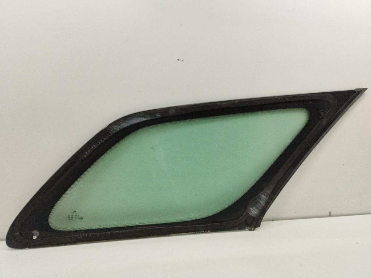 Vidrio Lateral Trasera Izquierda Citroën Xsara Break 1997-2006 (NFU / TU5JP4) 43R00048