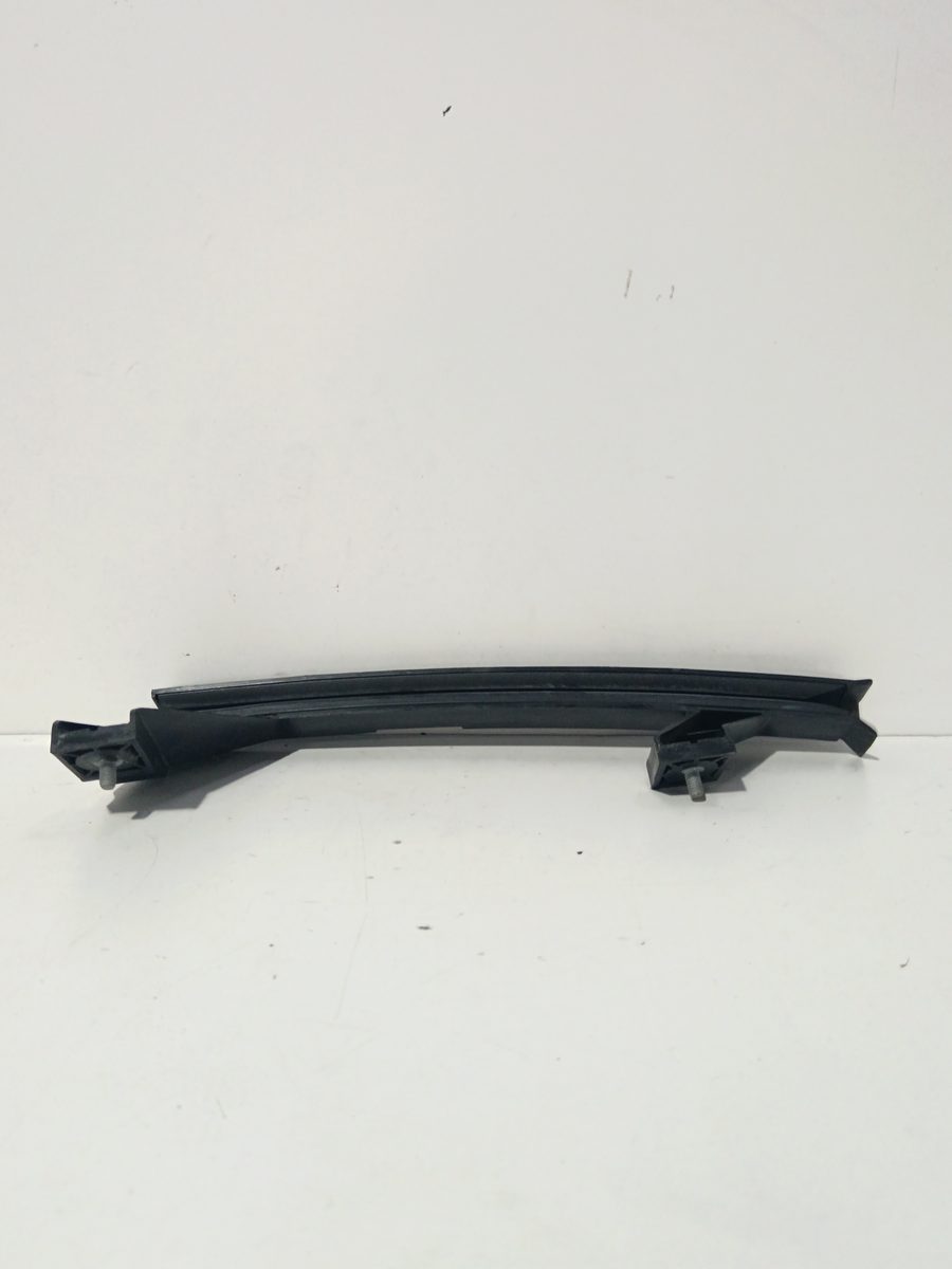 Guias de Vidrio Trasero Derecho Chevrolet Sonic Berlina Hatchback 2011-2016 LTZ