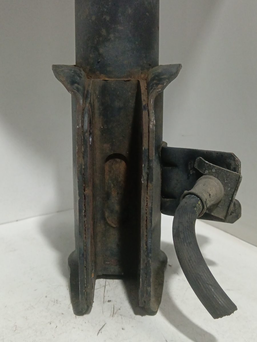 Amortiguador Delantero Derecho Mitsubishi Colt (CJ0) 1996-2003 1300 Avance MB891696