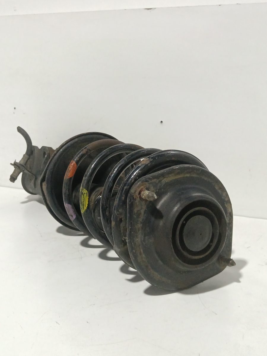 Amortiguador Delantero Derecho Mitsubishi Colt (CJ0) 1996-2003 1300 Avance MB891696