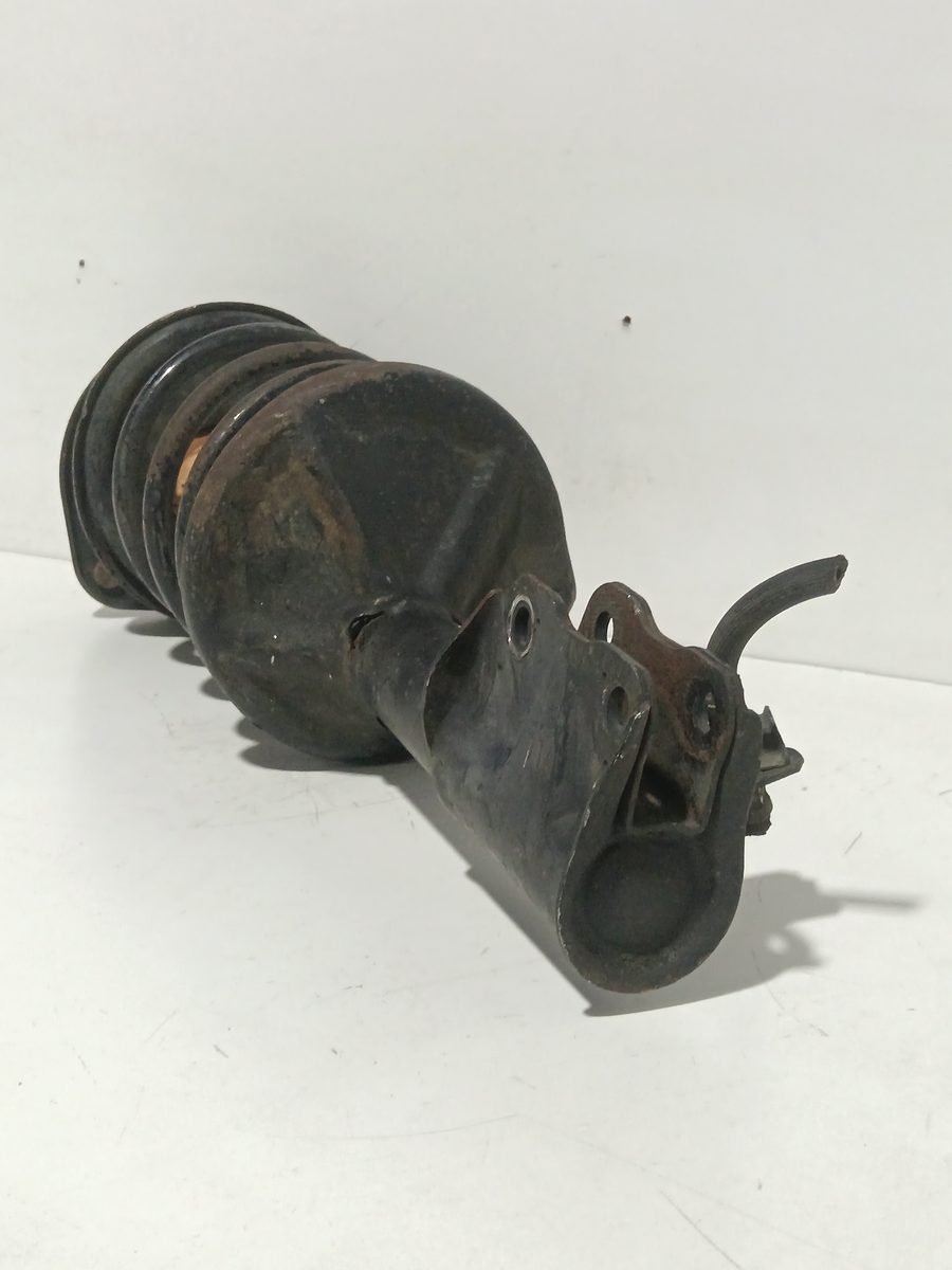 Amortiguador Delantero Derecho Mitsubishi Colt (CJ0) 1996-2003 1300 Avance MB891696
